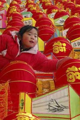 Không khí đón năm rồng rộn ràng khắp 5 châu ảnh 1 rong-3in_jpg.jpg
