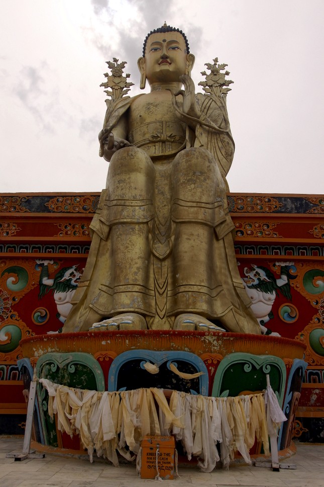 Di Lac tai tu vien Likir Ladakh, An Do.jpg