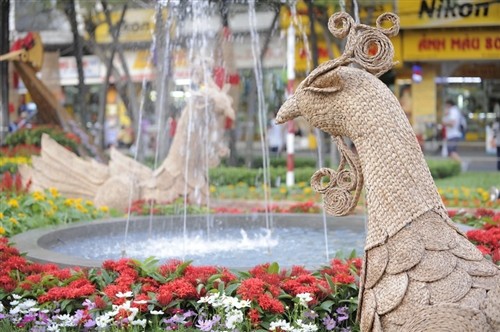 Tưng bừng khai mạc đường hoa Nguyễn Huệ ảnh 16 Tưng bừng khai mạc đường hoa Nguyễn Huệ ảnh 16