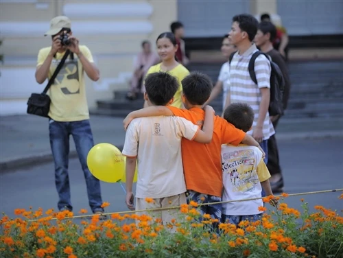 Tưng bừng khai mạc đường hoa Nguyễn Huệ ảnh 29