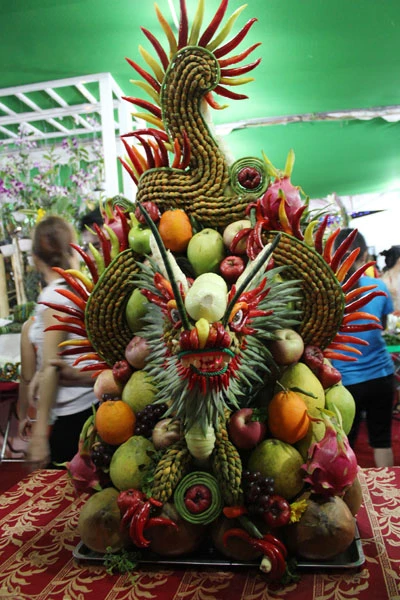 Độc đáo trái cây hóa rồng năm Nhâm Thìn ảnh 5