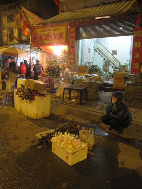 Mồng Một xuất hành tìm sự khác biệt chùa Bắc, Trung, Nam ảnh 3 images831958_ban_muoi.jpg