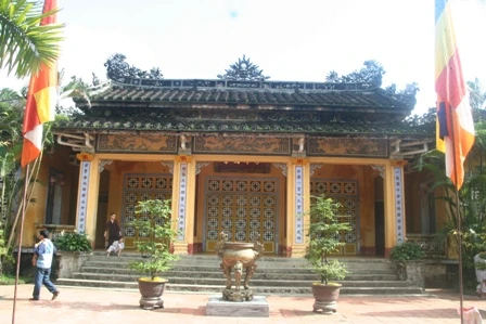 TP Huế: Chiêm ngưỡng tuyệt tác tranh rồng lớn nhất Việt Nam ảnh 2