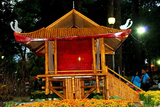 Độc đáo Chùa Một cột, Đại nội Huế giữa Sài Gòn