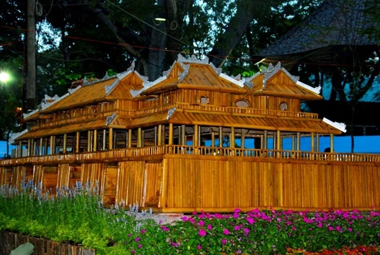 Độc đáo Chùa Một cột, Đại nội Huế giữa Sài Gòn