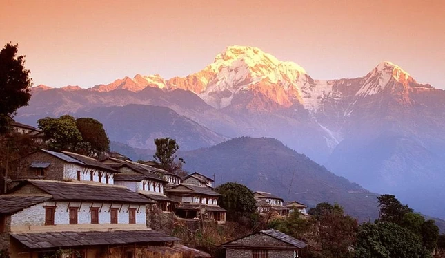 Sự sống là thiêng liêng ảnh 1 ghandrung.jpeg