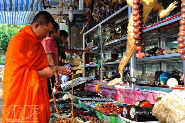 Nên thơ núi Cấm ảnh 6