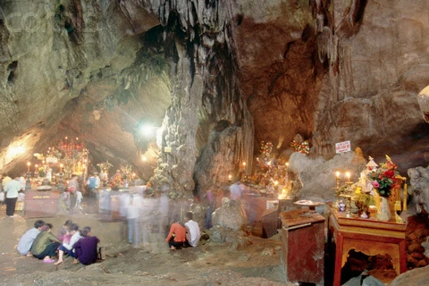 Chùa Hương tuyệt đẹp trên báo quốc tế ảnh 9