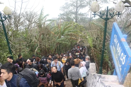 Yên Tử: Hơn 6 vạn du khách ngày khai hội ảnh 8