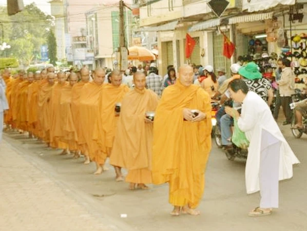 Bình Thuận: Trì bình khất thực ảnh 1 wTri binh khat thuc - Binh Thuan.JPG