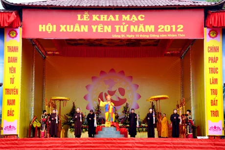 Chùm ảnh: Khai hội Yên Tử ảnh 8