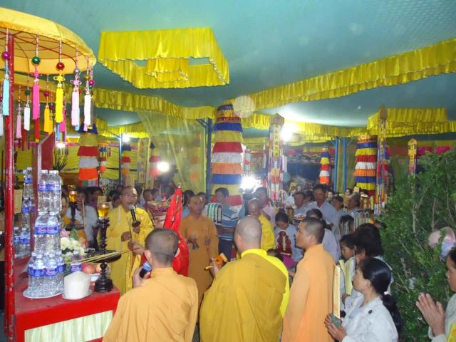Lễ an vị Phật tại chùa Giác Ngộ ảnh 1 DSC04199_640x480.jpg