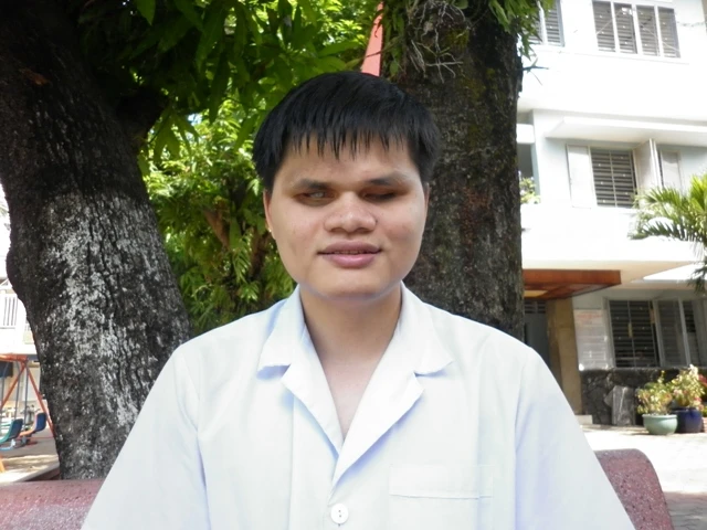 Bài học yêu thương từ Hoàng Minh Ý ảnh 1 Hoàng Minh Ý.NTD.JPG