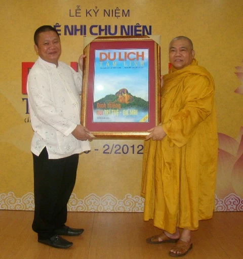 Kỷ niệm 2 năm ra mắt Du Lịch Tâm Linh ảnh 2 wDinhLong2.JPG