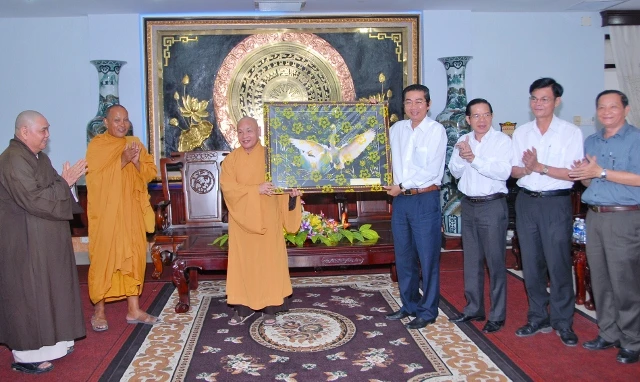 Chính quyền tỉnh Bạc Liêu tiếp đoàn lãnh đạo TƯGH ảnh 4 BTN_0067 (640x382) (640x382).jpg