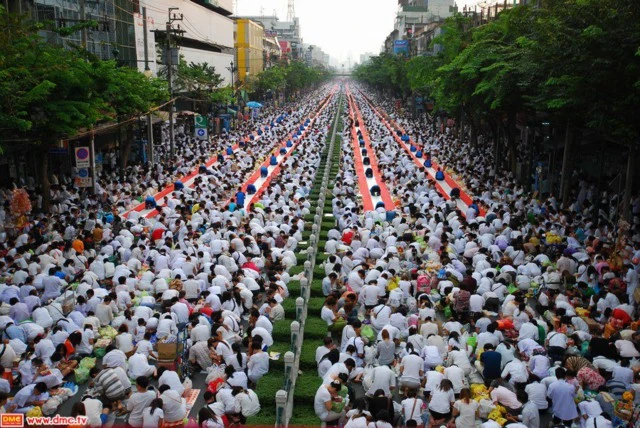 Chùm ảnh: Lễ đặt bát cúng dường 22.600 vị sư ảnh 11