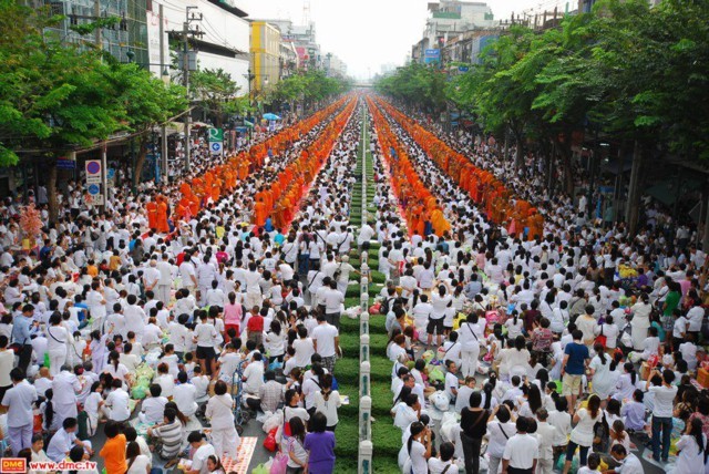 Chùm ảnh: Lễ đặt bát cúng dường 22.600 vị sư ảnh 12