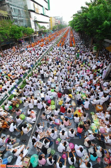 Chùm ảnh: Lễ đặt bát cúng dường 22.600 vị sư ảnh 15