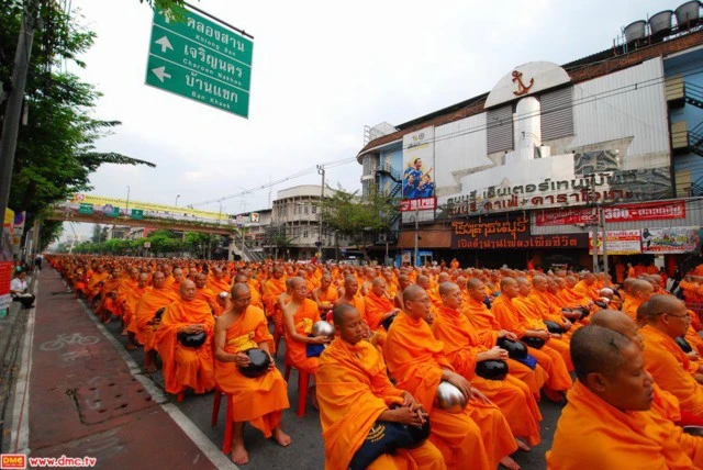 Chùm ảnh: Lễ đặt bát cúng dường 22.600 vị sư ảnh 8