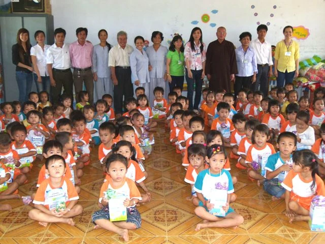 425 phần quà tặng học sinh vùng biên giới ảnh 2 P1080252.JPG