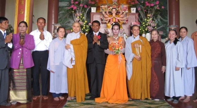 Lễ Hằng thuận cho Phật tử dân tộc K'ho ảnh 2 w1HangthuannguoiKHo2.jpg