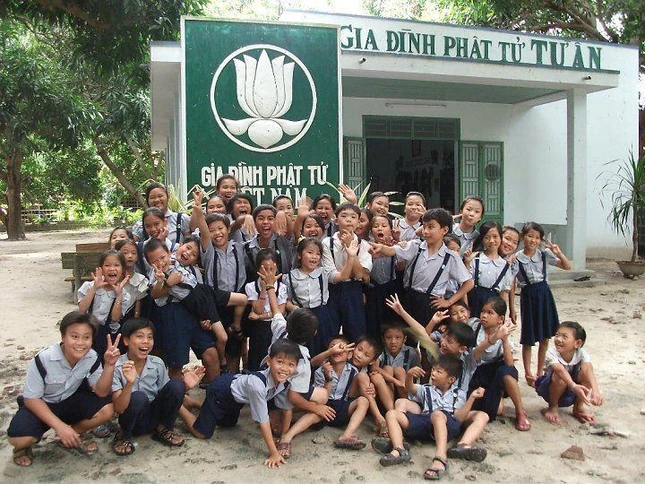 Có ai còn nhớ một thời áo lam? ảnh 1 gia đình áo lam.jpg