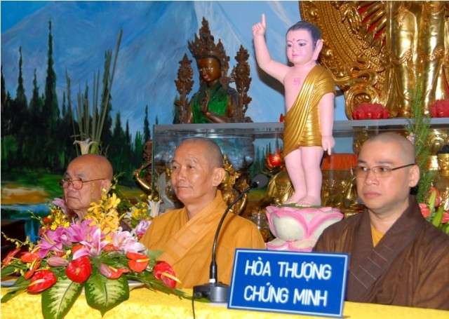 Thi Lồng đèn Phật đản05.JPG