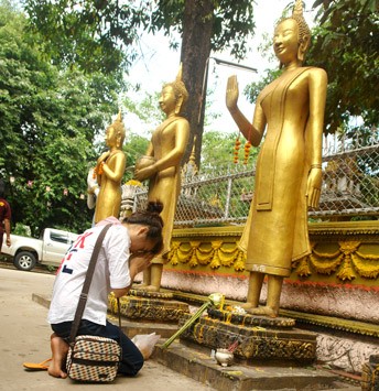 “Giác ngộ” ở Viêng Chăn ảnh 2 10_GiacngoViengChan2.jpg