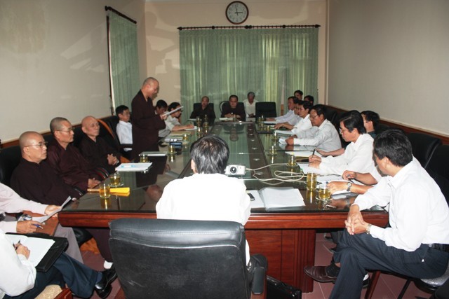 Họp liên ngành Lễ hội Hoa đăng trên sông Hương ảnh 1 Họp liên ngành Lễ hội Hoa đăng trên sông Hương ảnh 1