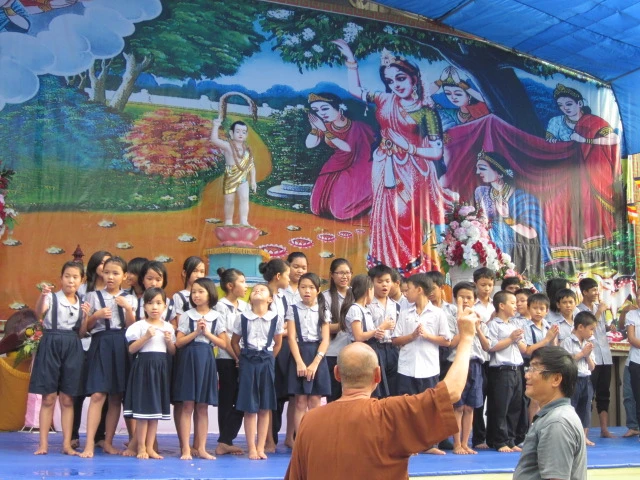 Phật đản về trên vùng đất đỏ Đồng Nai ảnh 3 6.JPG