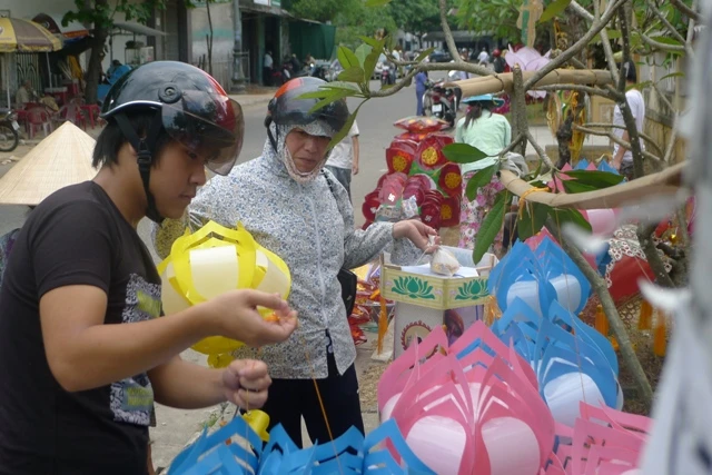 Lồng đèn PĐ ở Huế20.JPG