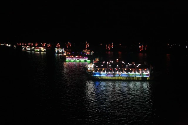 Thừa Thiên-Huế: Diễu hành thuyền hoa Kính mừng Phật đản ảnh 6