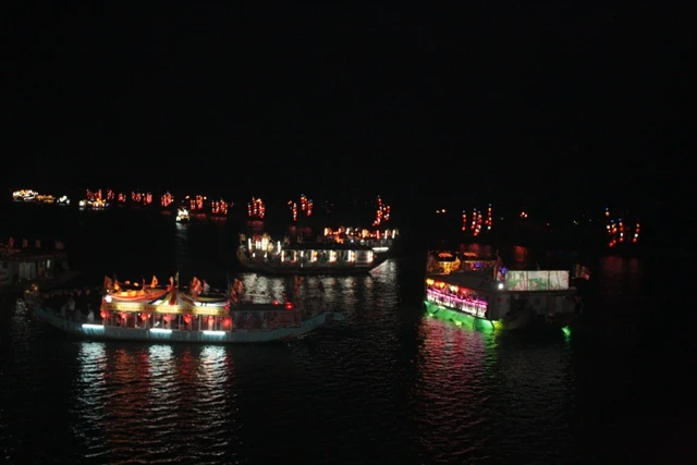 Thừa Thiên-Huế: Diễu hành thuyền hoa Kính mừng Phật đản ảnh 7