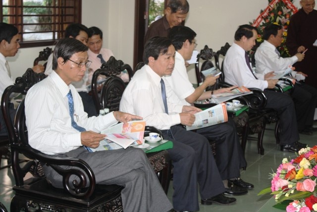 TT-Huế: Lãnh đạo tỉnh và thành phố chúc mừng Phật đản ảnh 2