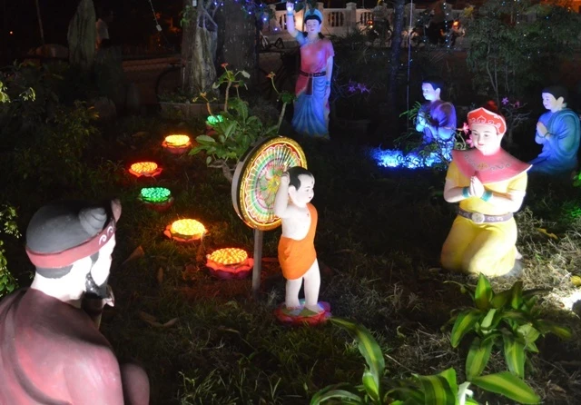Thắp nến chùa Giác Nguyên QN11.JPG