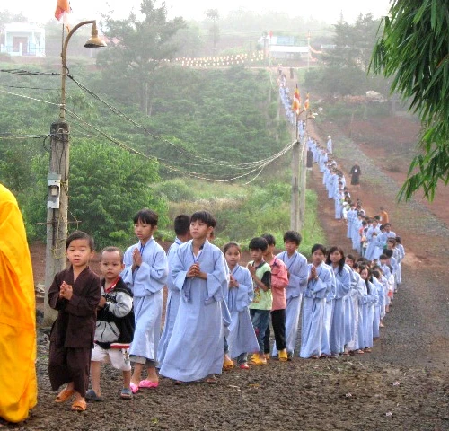 Con đã thấy Phật về... ảnh 2 phatdan o que-nghethuatphatgiao.jpg
