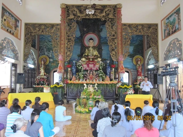 giang_vien_tam_li_Ngo_Anh_Vuong_noi_chuyen_tam_li_tre_tho_voi_phu_huynh.JPG