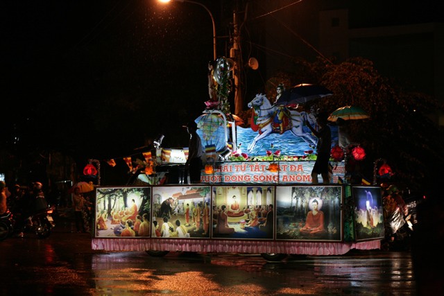 Phật đản Kon Tum24.jpg