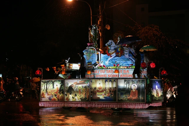 Phật đản Kon Tum24.jpg