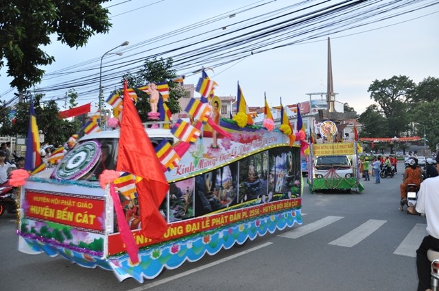 Phật đản bình dương2.JPG