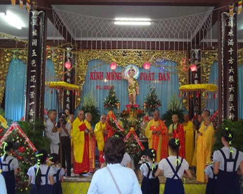 Phật giáo Bình Thuận kính mừng Phật đản ảnh 1 chung minh1.jpg