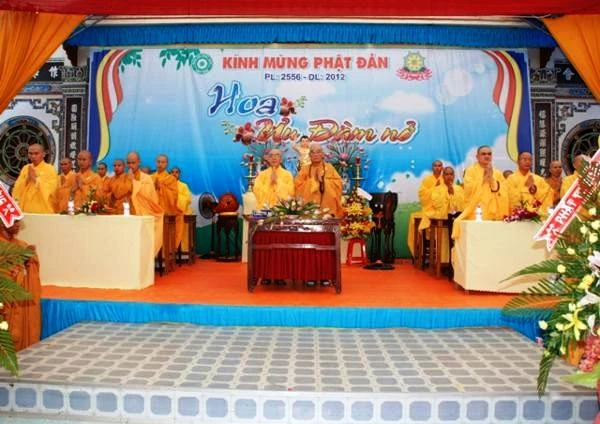 Chùm ảnh Lễ Phật đản tại tổ đình Phước Viên ảnh 1 1.jpg