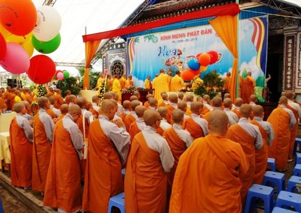 Chùm ảnh Lễ Phật đản tại tổ đình Phước Viên ảnh 10 9.jpg