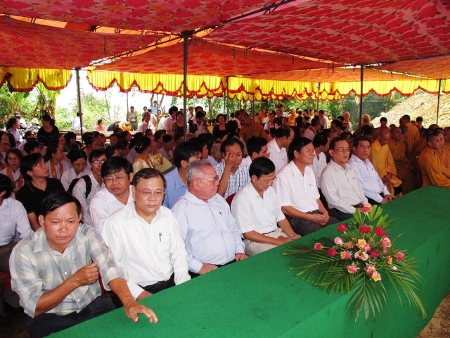 quan khac chinh quyen tinh va dia phuong.JPG