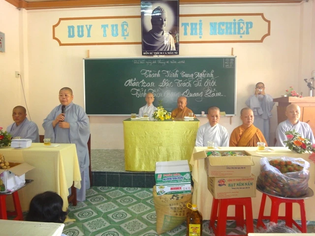 Chu Ton Duc Ni Phan ban DTNG Tien Giang tai truong ha C. Linh Phong.JPG