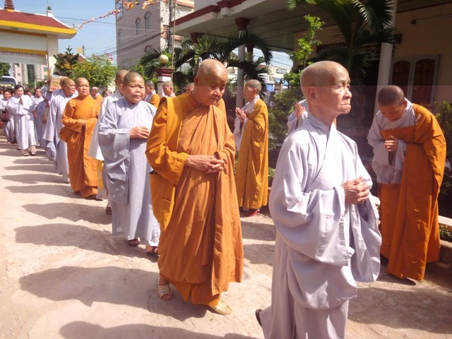 Chu Ton Duc Ni Phan ban DTNG Tien Giang.JPG