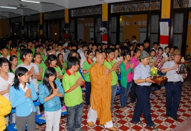 Cầu nguyện mùa thi 201202.JPG