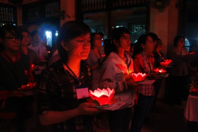 chùa bửu minh cầu nguyện06.JPG