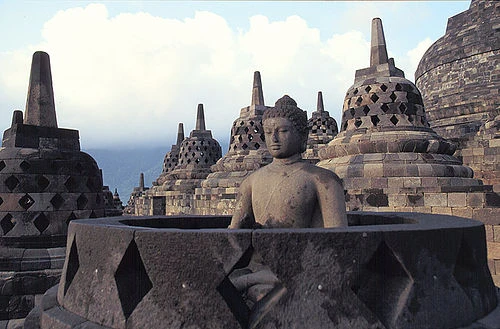 Borobudur - ngôi chùa Phật giáo lớn nhất thế giới ảnh 1 borobudur3.jpg