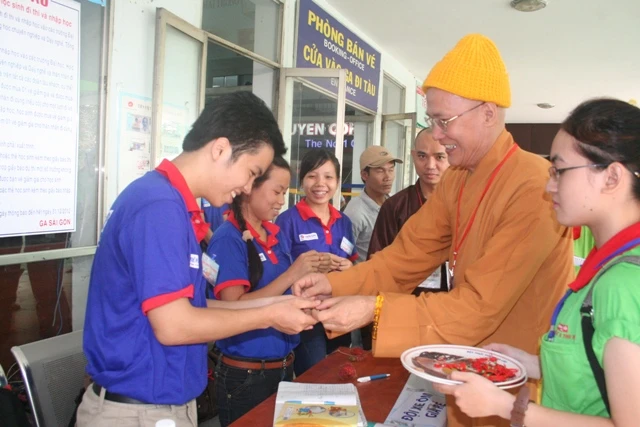 TT.Thích Chơn Không thăm, động viên TNV ảnh 2 12.JPG
